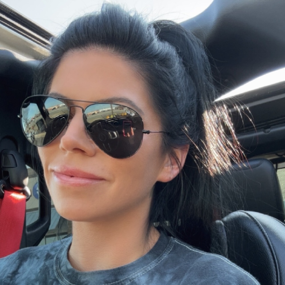 Meet your Posher, Samantha